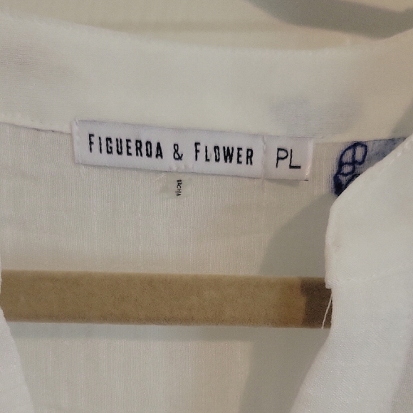 Figueroa & Flower white crepe w/ tank Blouse with Blue and Gold Embroidery szPL - Picture 2 of 7